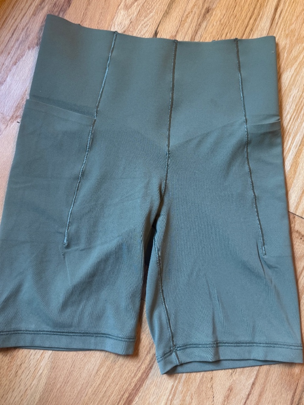 OFFLINE by Aerie Real Me Xtra Hi-Rise Bike Shorts Olive Green 7" Inseam Pocket S